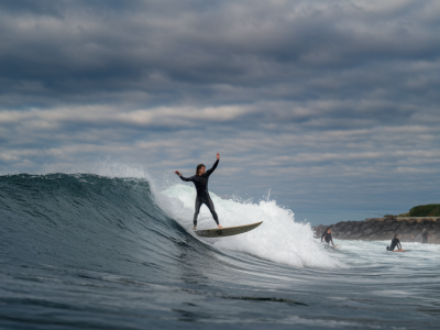 Welches board‑volumen brauchst du wirklich für wechselnde wellen auf einem mehrwöchigen surftrip
