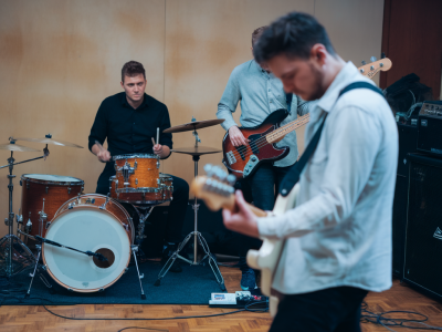 Wie du konflikt im lineup deeskalierst: konkrete worte, positionen und verhalten für respektvolle sessions